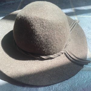 Anthropologie Kathy Jeanne Brown Wide-Brim 100% Woolfelt Fedora Hat